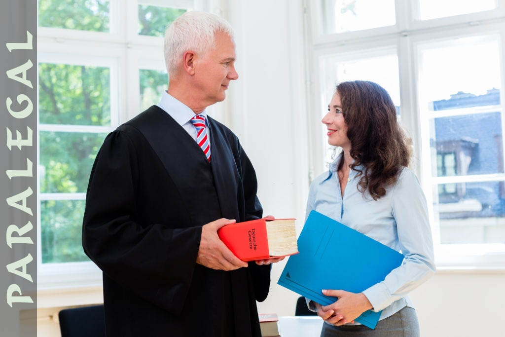 how to become a paralegal